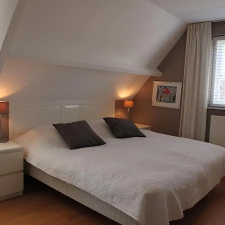 With Garden Views * Groet